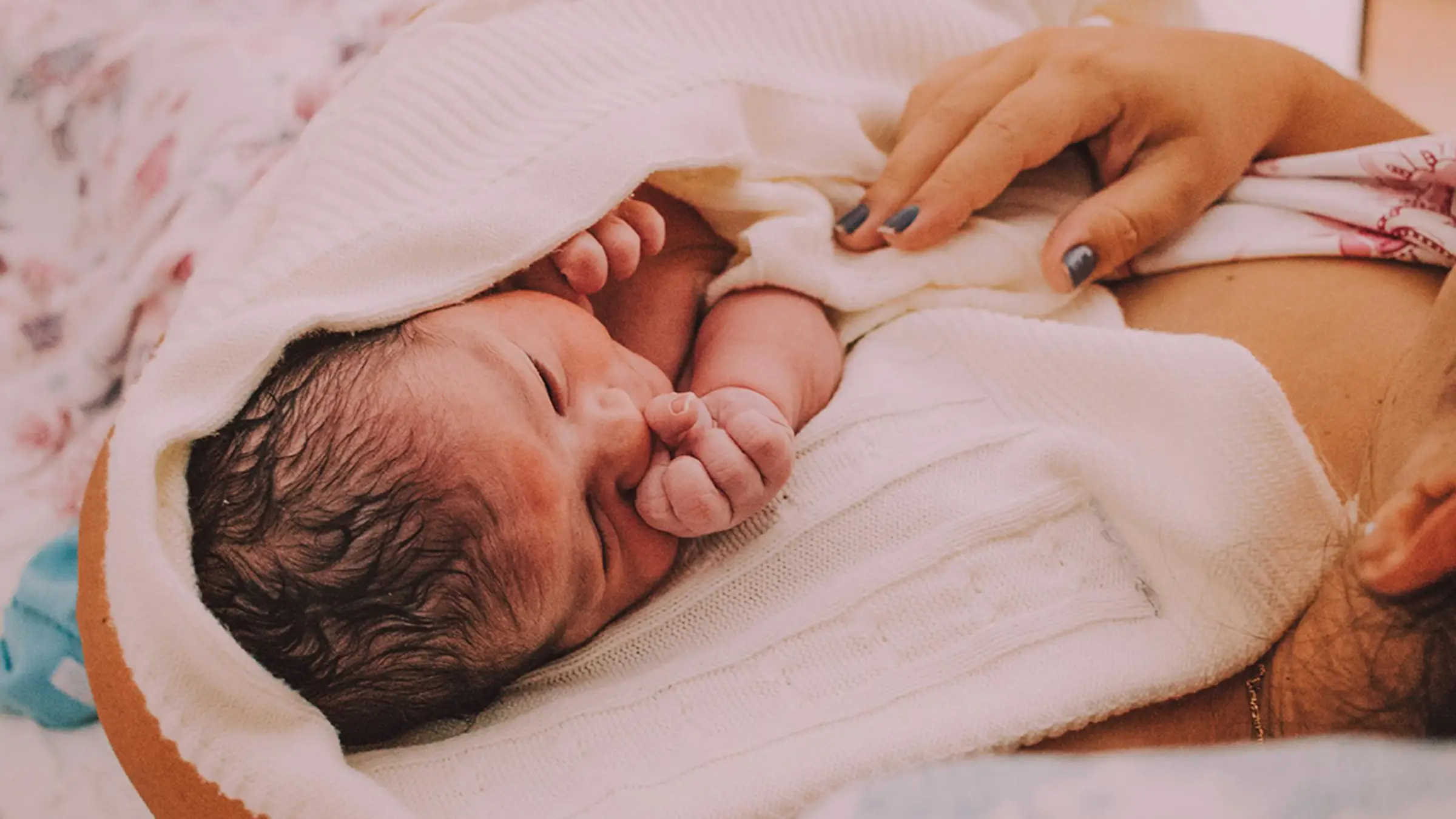 big_pants_big_noise_big_love@2x new born baby in mums arms